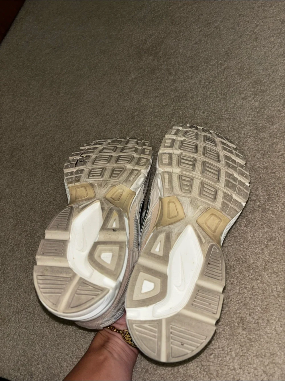 Nike Initiator Size 8.5 Women